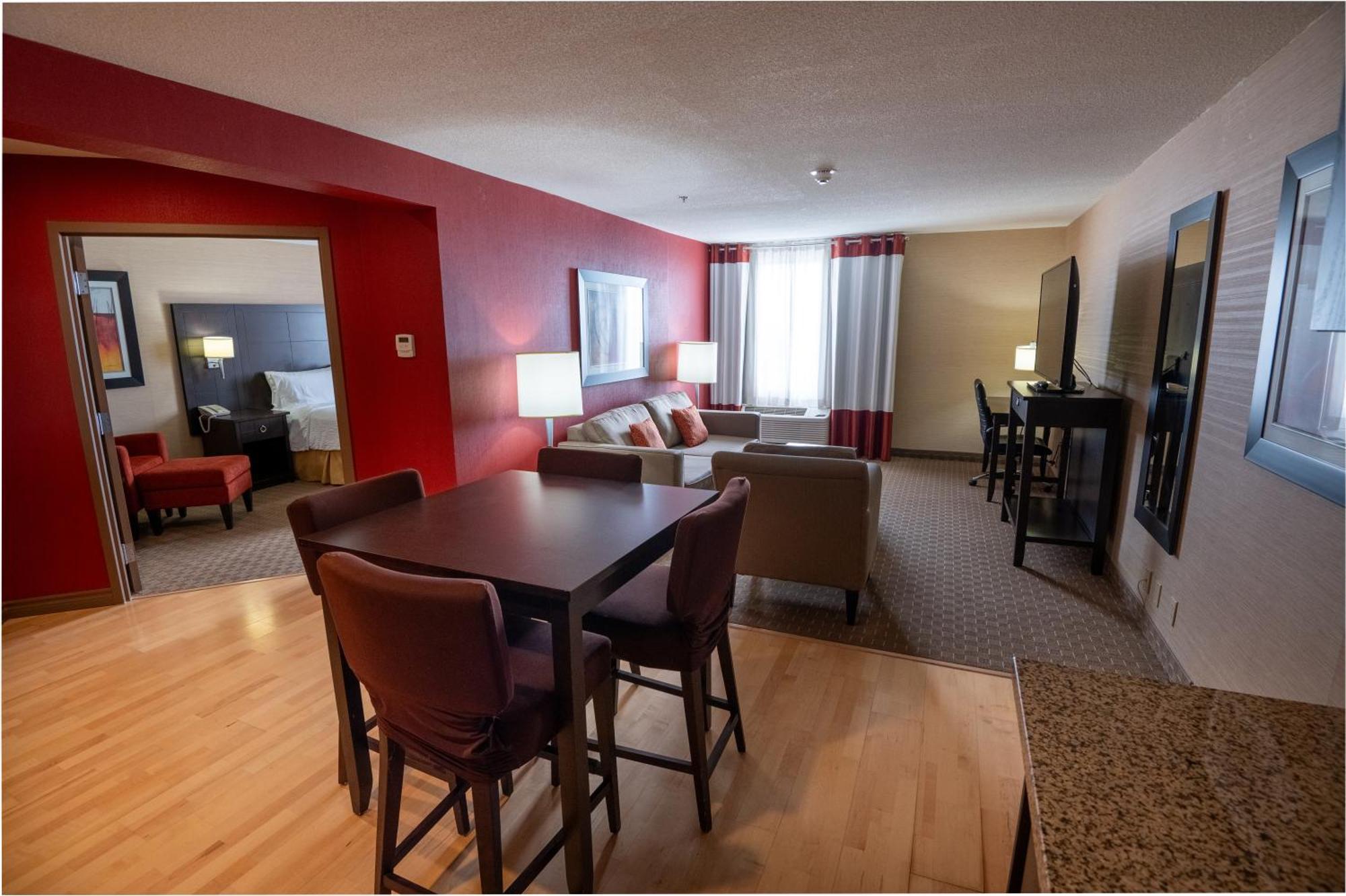 Holiday Inn Express Hotel & Suites Chatham South By Ihg Exterior foto